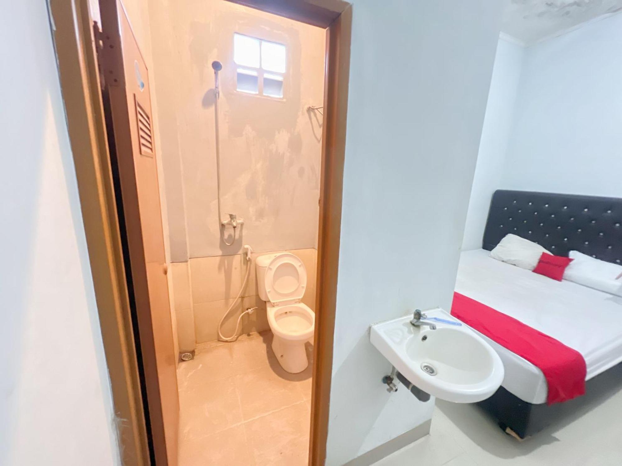 Reddoorz At Kay Residence Waydadi Lampung 반다르 람풍 외부 사진