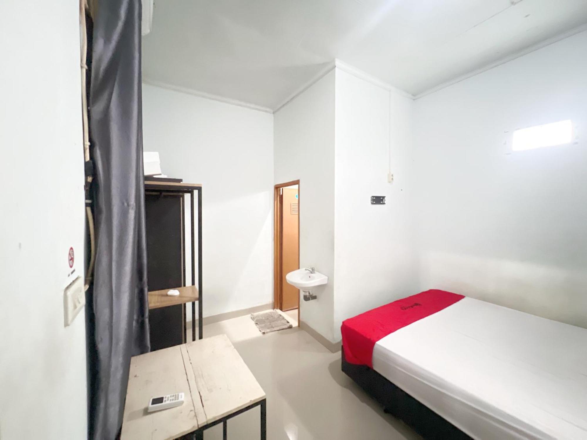 Reddoorz At Kay Residence Waydadi Lampung 반다르 람풍 외부 사진